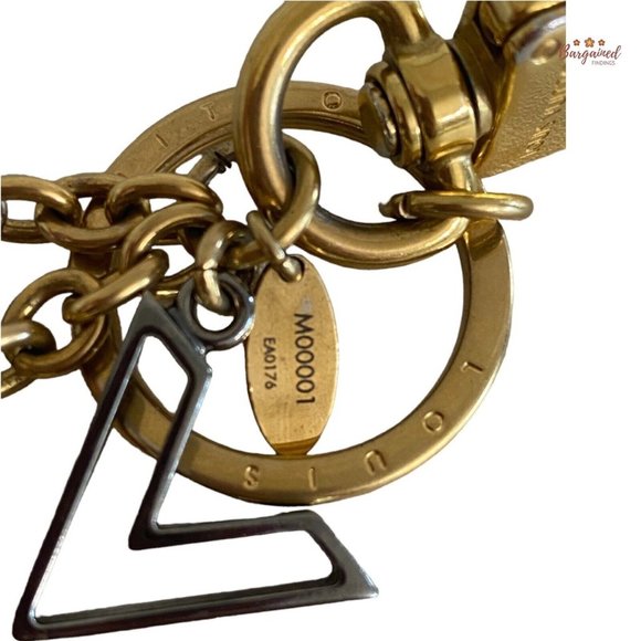 Authentic LOUIS VUITTON Goldtone Neo Tapage Key Holder And Bag Charm - EA0176 - Picture 2 of 14